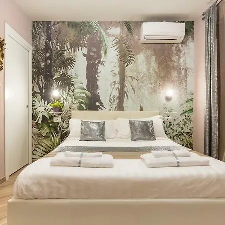 Urbana Little Apartment *